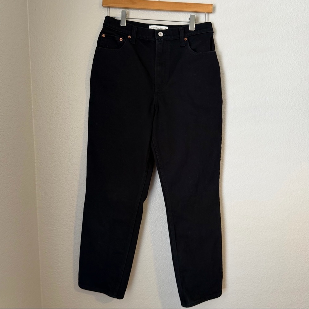 Abercrombie & Fitch Curve Love The 90s Straight Ultra High Rise Jeans, Size 28 S